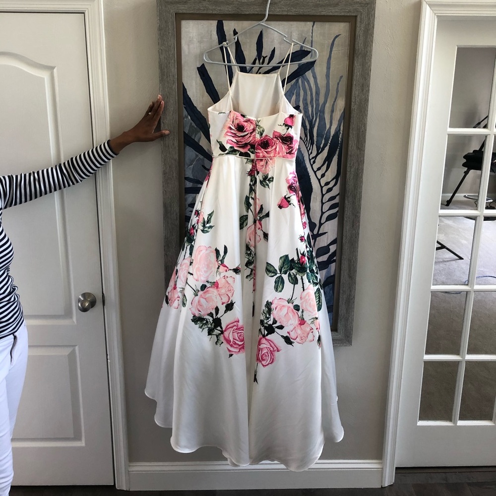 High Low Formal/ Prom Dress - Picture 4 of 6